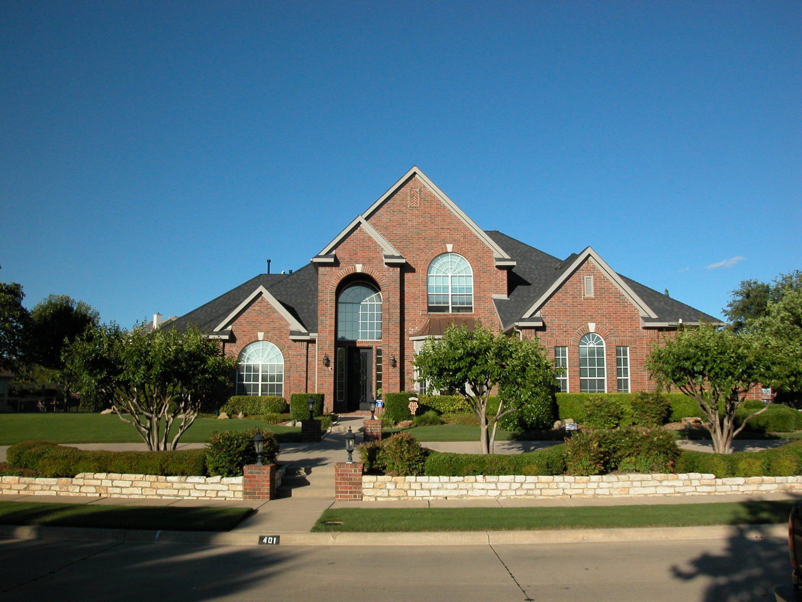 mckinneyRoofingHomeTop2